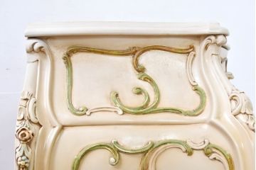中古　美品　イタリア　SILIK(シリック)　繊細な装飾と気品あふれる佇まいが魅力的なサイドテーブル(サイドチェスト、コンソールテーブル、飾り台)(定価約140万円)(R-084710)