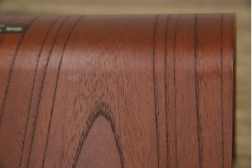 中古　美品　天童木工(Tendo)　欅材　継ぎ目のない一体感ある美しいラインが魅力の座椅子2脚セット　定価(2脚合計)約5万円　(R-084711)