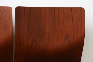 中古　美品　天童木工(Tendo)　欅材　継ぎ目のない一体感ある美しいラインが魅力の座椅子2脚セット　定価(2脚合計)約5万円　(R-084711)