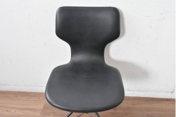 和製ヴィンテージ　天童木工(Tendo)　ブラックシートが空間に深みを与えるメンズライクなデスクチェア　(R-084713)