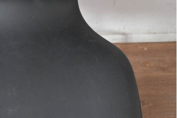 和製ヴィンテージ　天童木工(Tendo)　ブラックシートが空間に深みを与えるメンズライクなデスクチェア　(R-084713)