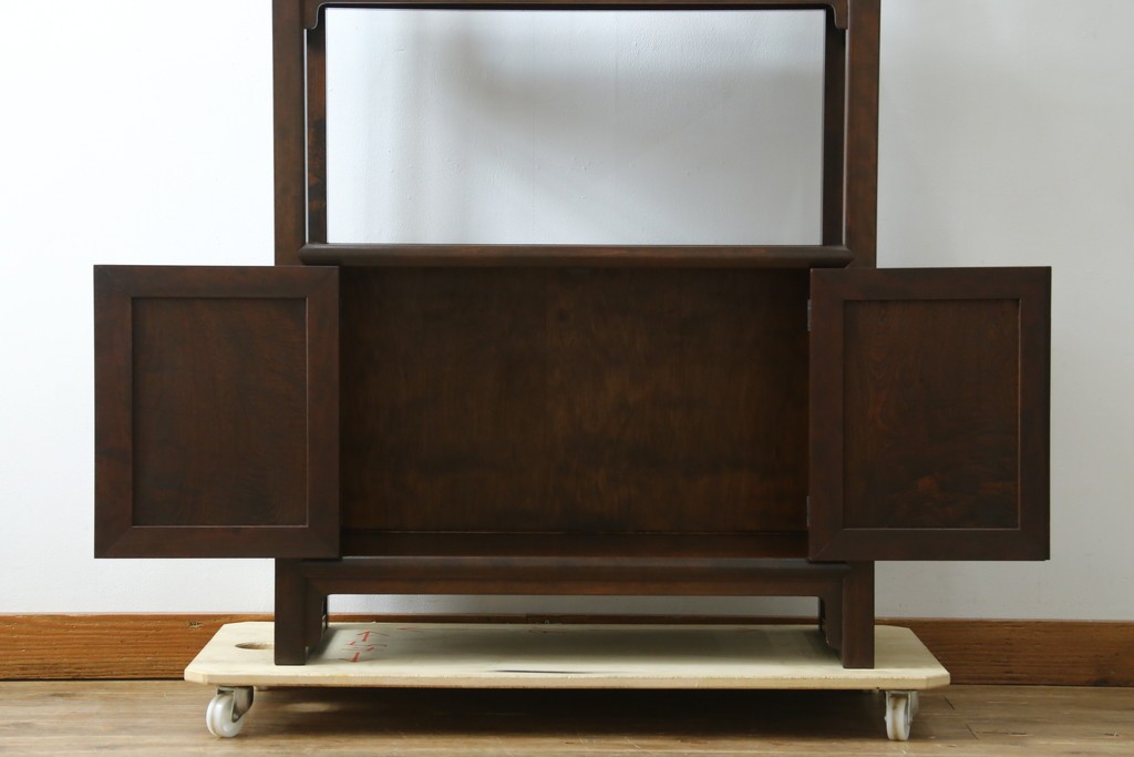 中古　美品　松本民芸家具　和モダンな佇まいが目を引くJ型朝鮮棚　定価約45万円　(R-084714)