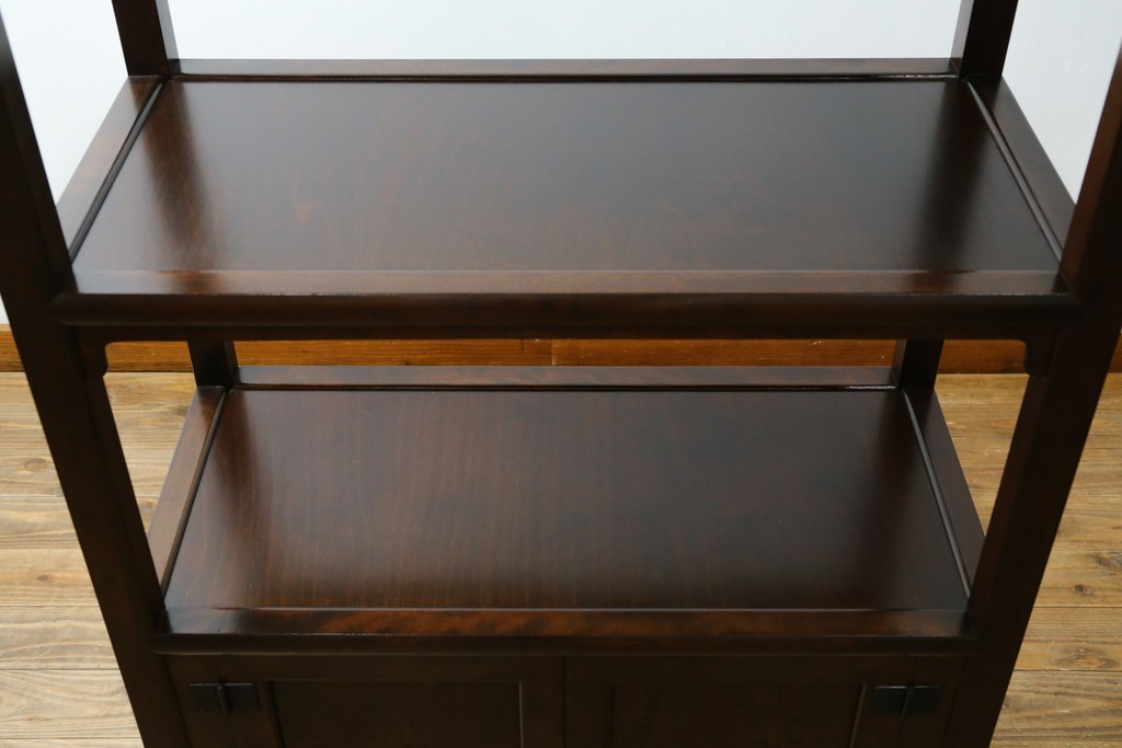 中古　美品　松本民芸家具　和モダンな佇まいが目を引くJ型朝鮮棚　定価約45万円　(R-084714)