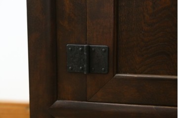 中古　美品　松本民芸家具　和モダンな佇まいが目を引くJ型朝鮮棚　定価約45万円　(R-084714)