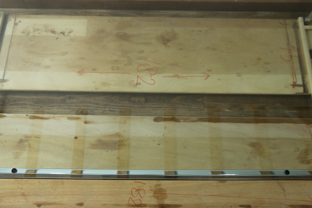 中古　美品　USMハラー(USM Haller)　幅1750㎜　ガラストップテーブル　(R-084715)