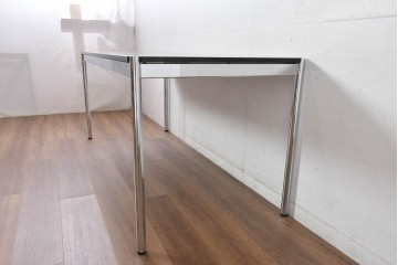 中古　美品　USMハラー(USM Haller)　ブラック天板とスチールフレームが洗練された印象のテーブル　(R-084716)