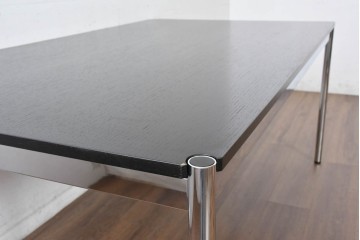 中古　美品　USMハラー(USM Haller)　ブラック天板が空間を引き締めるテーブル　(R-084717)