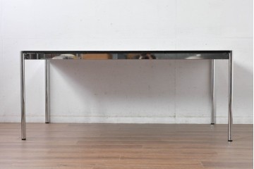 中古　美品　USMハラー(USM Haller)　ブラック天板が空間を引き締めるテーブル　(R-084717)