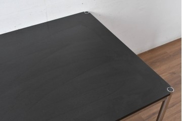 中古　美品　USMハラー(USM Haller)　ブラック天板が空間を引き締めるテーブル　(R-084717)