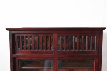 中古　美品　希少な廃番品　日向民芸家具　ミズメザクラ　和モダンデザインの格子戸付き水屋箪笥　(R-084720)