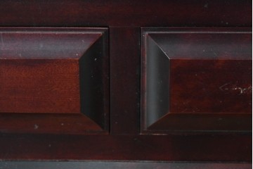 中古　美品　希少な廃番品　日向民芸家具　ミズメザクラ　和モダンデザインの格子戸付き水屋箪笥　(R-084720)