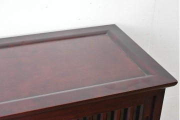 中古 美品 希少な廃番品 日向民芸家具 ミズメザクラ 和モダンデザインの格子戸付き水屋箪笥 (R-084720)
