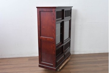 中古　美品　希少な廃番品　日向民芸家具　ミズメザクラ　和モダンデザインの格子戸付き水屋箪笥　(R-084720)