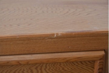 中古　美品　高級品　屋久杉　内部桐材　和・洋どちらの空間にも取り入れやすい整理箪笥　定価約65万円相当　(R-084722)