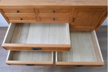 中古　美品　高級品　屋久杉　内部桐材　和・洋どちらの空間にも取り入れやすい整理箪笥　定価約65万円相当　(R-084722)