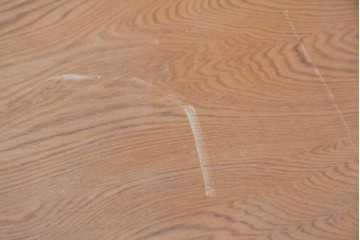 中古　美品　高級品　屋久杉　内部桐材　和・洋どちらの空間にも取り入れやすい整理箪笥　定価約65万円相当　(R-084722)