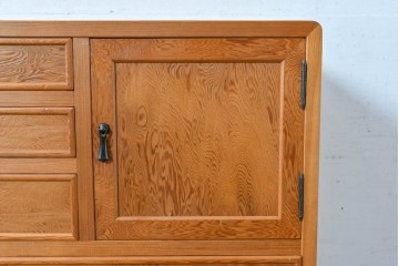 中古　美品　高級品　屋久杉　内部桐材　和・洋どちらの空間にも取り入れやすい整理箪笥　定価約65万円相当　(R-084722)