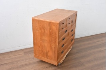 中古　美品　高級品　屋久杉　内部桐材　和・洋どちらの空間にも取り入れやすい整理箪笥　定価約65万円相当　(R-084722)