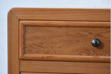 中古　美品　高級品　屋久杉　内部桐材　和・洋どちらの空間にも取り入れやすい整理箪笥　定価約65万円相当　(R-084722)