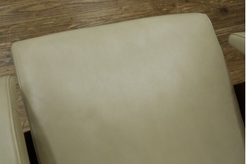 中古　美品　カリモク家具(karimoku)　ザ・ファースト(THE FIRST)　RU71　上質なくつろぎの時間を演出するリクライニングチェアとオットマンのセット　定価(セット合計)約28万円　(R-084723)