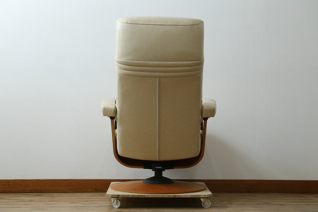 中古　美品　カリモク家具(karimoku)　ザ・ファースト(THE FIRST)　RU71　上質なくつろぎの時間を演出するリクライニングチェアとオットマンのセット　定価(セット合計)約28万円　(R-084723)