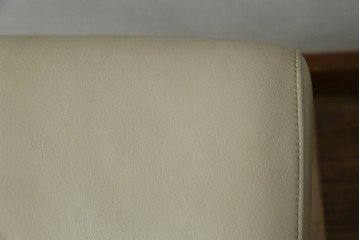 中古　美品　カリモク家具(karimoku)　ザ・ファースト(THE FIRST)　RU71　上質なくつろぎの時間を演出するリクライニングチェアとオットマンのセット　定価(セット合計)約28万円　(R-084723)