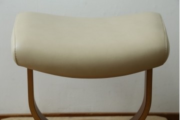 中古　美品　カリモク家具(karimoku)　ザ・ファースト(THE FIRST)　RU71　上質なくつろぎの時間を演出するリクライニングチェアとオットマンのセット　定価(セット合計)約28万円　(R-084723)