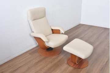 中古　美品　カリモク家具(karimoku)　ザ・ファースト(THE FIRST)　RU71　上質なくつろぎの時間を演出するリクライニングチェアとオットマンのセット　定価約28万円相当　(R-084723)