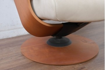 中古　美品　カリモク家具(karimoku)　ザ・ファースト(THE FIRST)　RU71　上質なくつろぎの時間を演出するリクライニングチェアとオットマンのセット　定価約28万円相当　(R-084723)