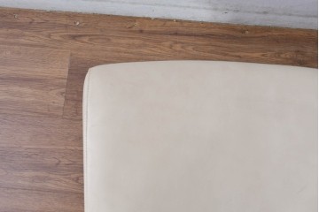 中古　美品　カリモク家具(karimoku)　ザ・ファースト(THE FIRST)　RU71　上質なくつろぎの時間を演出するリクライニングチェアとオットマンのセット　定価約28万円相当　(R-084723)