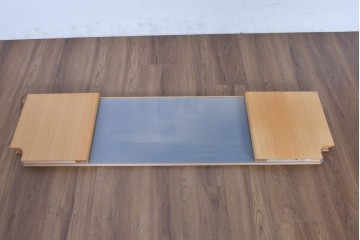 中古　北海道旭川家具　インテリアセンター(カンディハウス) 　オーク材　取り外しパネル付き　ナチュラルモダンなデスクとワゴンのセット　(R-084724)