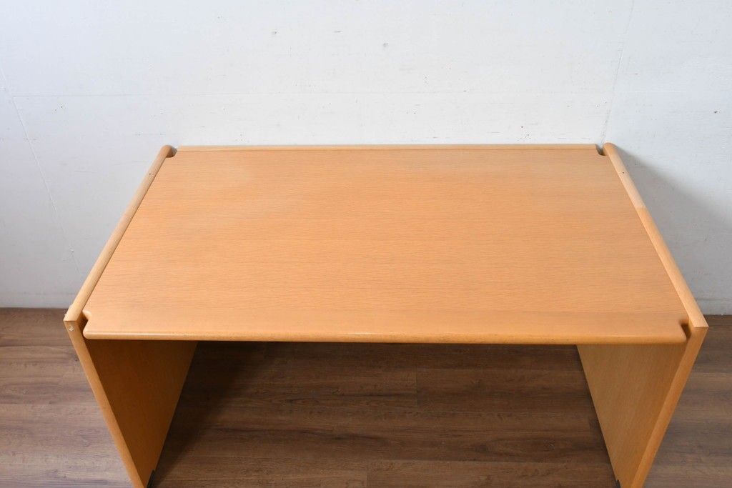 中古 北海道旭川家具 インテリアセンター(カンディハウス)  オーク材 取り外しパネル付き ナチュラルモダンなデスクとワゴンのセット (R-084724)