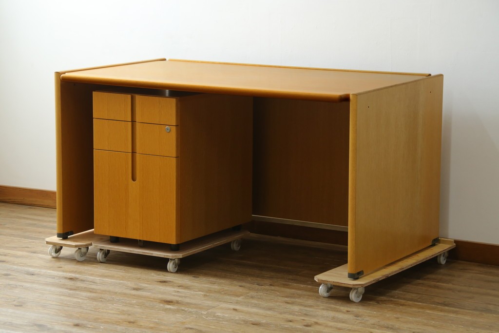 中古　北海道旭川家具　CONDE HOUSE(カンディハウス)　インテリアセンター　オーク材　取り外しパネル付き　ナチュラルモダンなデスクとワゴンのセット　(R-084725)