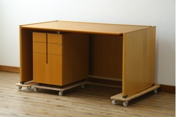 中古　北海道旭川家具　CONDE HOUSE(カンディハウス)　インテリアセンター　オーク材　取り外しパネル付き　ナチュラルモダンなデスクとワゴンのセット　(R-084725)