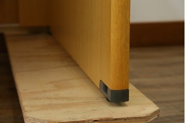 中古　北海道旭川家具　CONDE HOUSE(カンディハウス)　インテリアセンター　オーク材　取り外しパネル付き　ナチュラルモダンなデスクとワゴンのセット　(R-084725)
