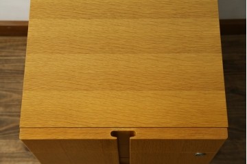 中古　北海道旭川家具　CONDE HOUSE(カンディハウス)　インテリアセンター　オーク材　取り外しパネル付き　ナチュラルモダンなデスクとワゴンのセット　(R-084725)