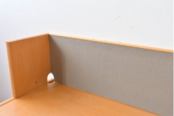 中古 北海道旭川家具 インテリアセンター(カンディハウス)  オーク材 取り外しパネル付き ナチュラルモダンなデスクとワゴンのセット (R-084725)
