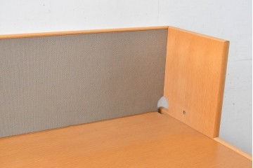 中古　北海道旭川家具　インテリアセンター(カンディハウス) 　オーク材　取り外しパネル付き　ナチュラルモダンなデスクとワゴンのセット　(R-084725)