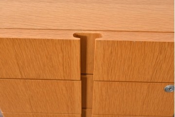 中古 北海道旭川家具 インテリアセンター(カンディハウス)  オーク材 取り外しパネル付き ナチュラルモダンなデスクとワゴンのセット (R-084725)