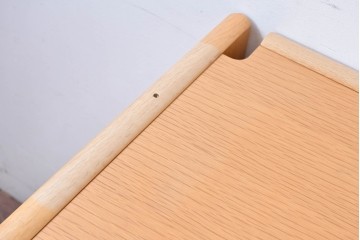 中古　北海道旭川家具　インテリアセンター(カンディハウス) 　オーク材　取り外しパネル付き　ナチュラルモダンなデスクとワゴンのセット　(R-084725)