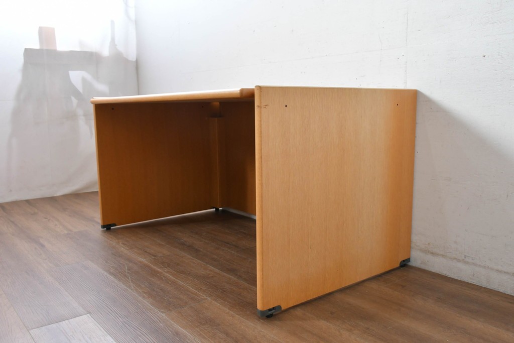 中古 北海道旭川家具 インテリアセンター(カンディハウス)  オーク材 取り外しパネル付き ナチュラルモダンなデスクとワゴンのセット (R-084725)