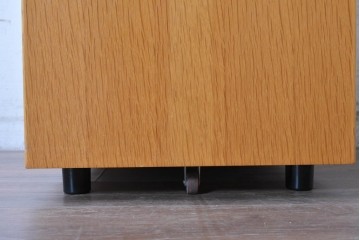中古 北海道旭川家具 インテリアセンター(カンディハウス)  オーク材 取り外しパネル付き ナチュラルモダンなデスクとワゴンのセット (R-084725)