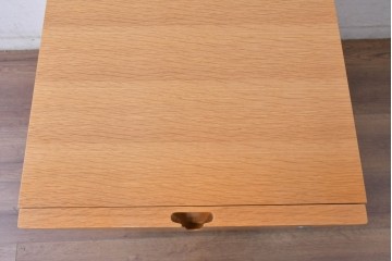 中古 北海道旭川家具 インテリアセンター(カンディハウス)  オーク材 取り外しパネル付き ナチュラルモダンなデスクとワゴンのセット (R-084726)