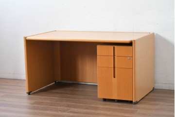 中古　北海道旭川家具　インテリアセンター(カンディハウス) 　オーク材　取り外しパネル付き　ナチュラルモダンなデスクとワゴンのセット　(R-084726)