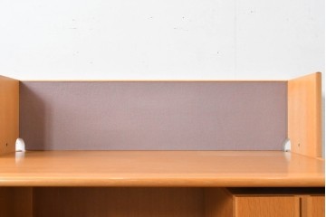 中古 北海道旭川家具 インテリアセンター(カンディハウス)  オーク材 取り外しパネル付き ナチュラルモダンなデスクとワゴンのセット (R-084726)