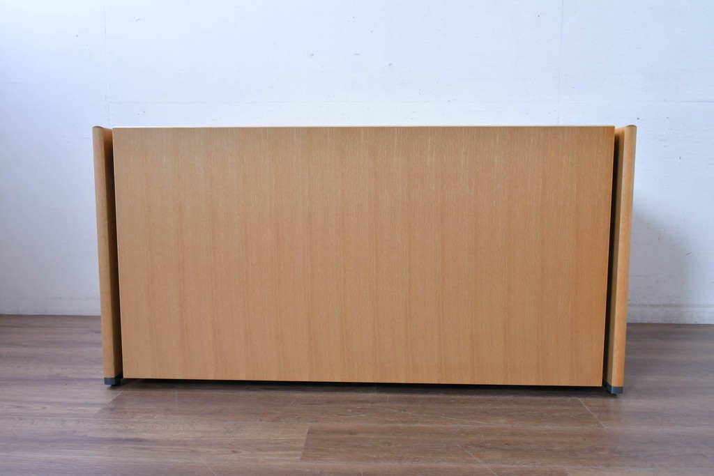 中古 北海道旭川家具 インテリアセンター(カンディハウス)  オーク材 取り外しパネル付き ナチュラルモダンなデスクとワゴンのセット (R-084726)