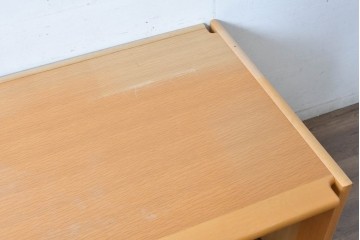 中古 北海道旭川家具 インテリアセンター(カンディハウス)  オーク材 取り外しパネル付き ナチュラルモダンなデスクとワゴンのセット (R-084726)