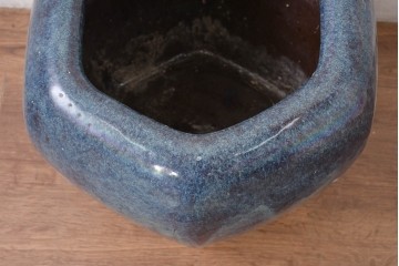 中国アンティーク　葛徳和造　海鼠釉(なまこゆう)　古玩　深みある青が美しい六角火鉢　(R-084728)