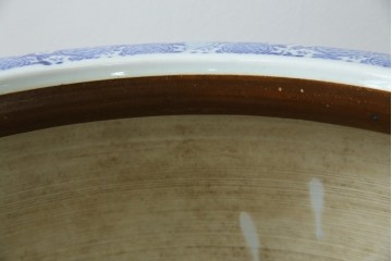 和製ヴィンテージ　山水の図　藍色の濃淡で表現された図が魅力的な瀬戸火鉢　(R-084731)