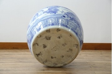 和製ヴィンテージ　山水の図　藍色の濃淡で表現された図が魅力的な瀬戸火鉢　(R-084731)